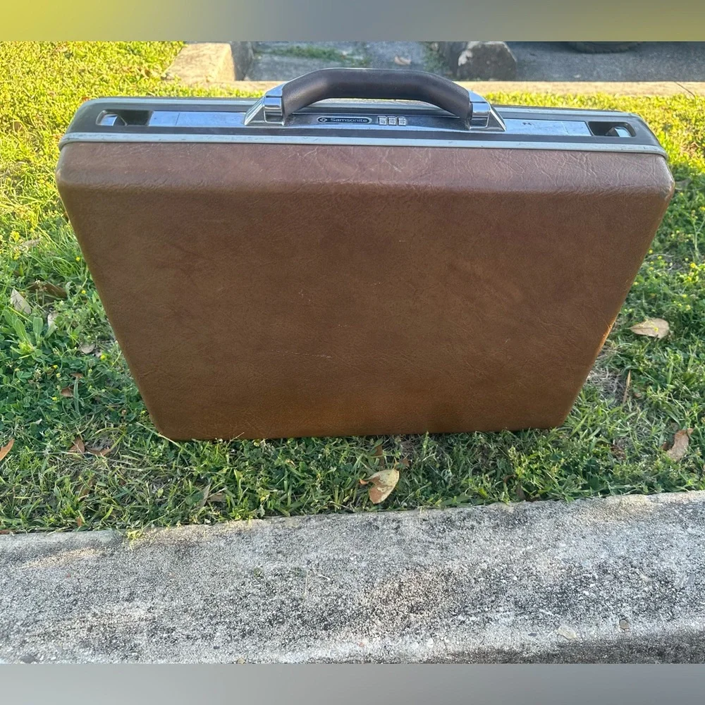 VINTAGE Samsonite ACCORD Briefcase BROWN